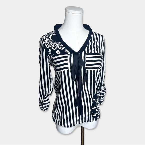 Desigual Size S Black and White Striped Tie-Front Blouse - Picture 2 of 7